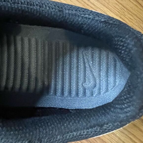 Nike Roshe One Running Shoe Black White Athletic Mesh Upper‎ Sneakers 5 - Picture 8 of 9